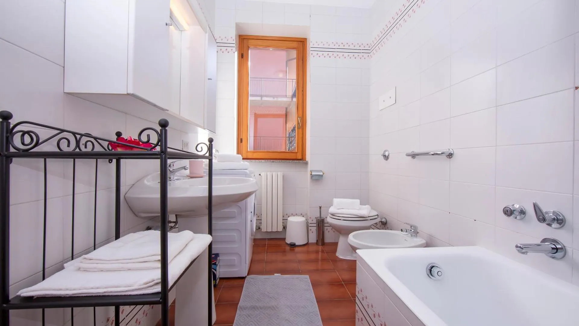 Balcone Di Perledo 아파트