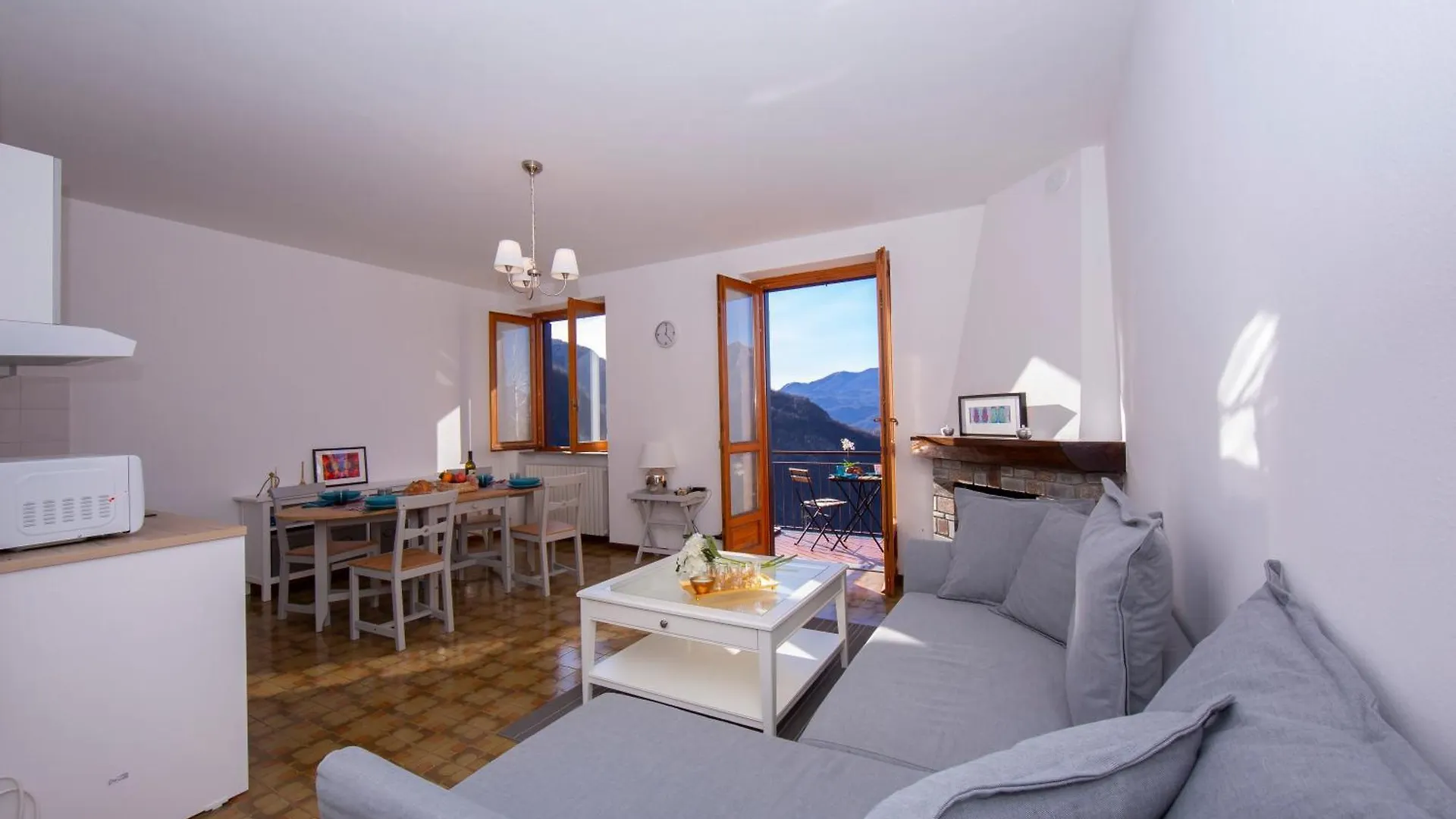 Balcone Di Perledo 아파트 0*,  이탈리아